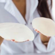 Quels sont les critères pour choisir la taille de vos implants mammaires ?