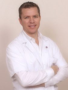 DR. DANIEL ESPINOZA